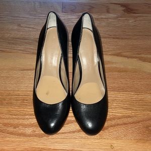 Banana Republic Black Leather Pumps